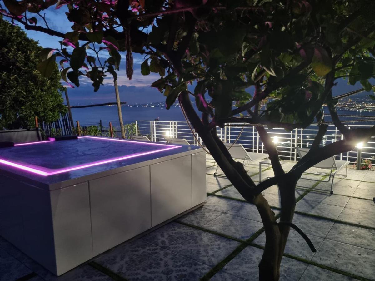 Relais Al Castello Bed and Breakfast Castellammare di Stabia Exteriör bild